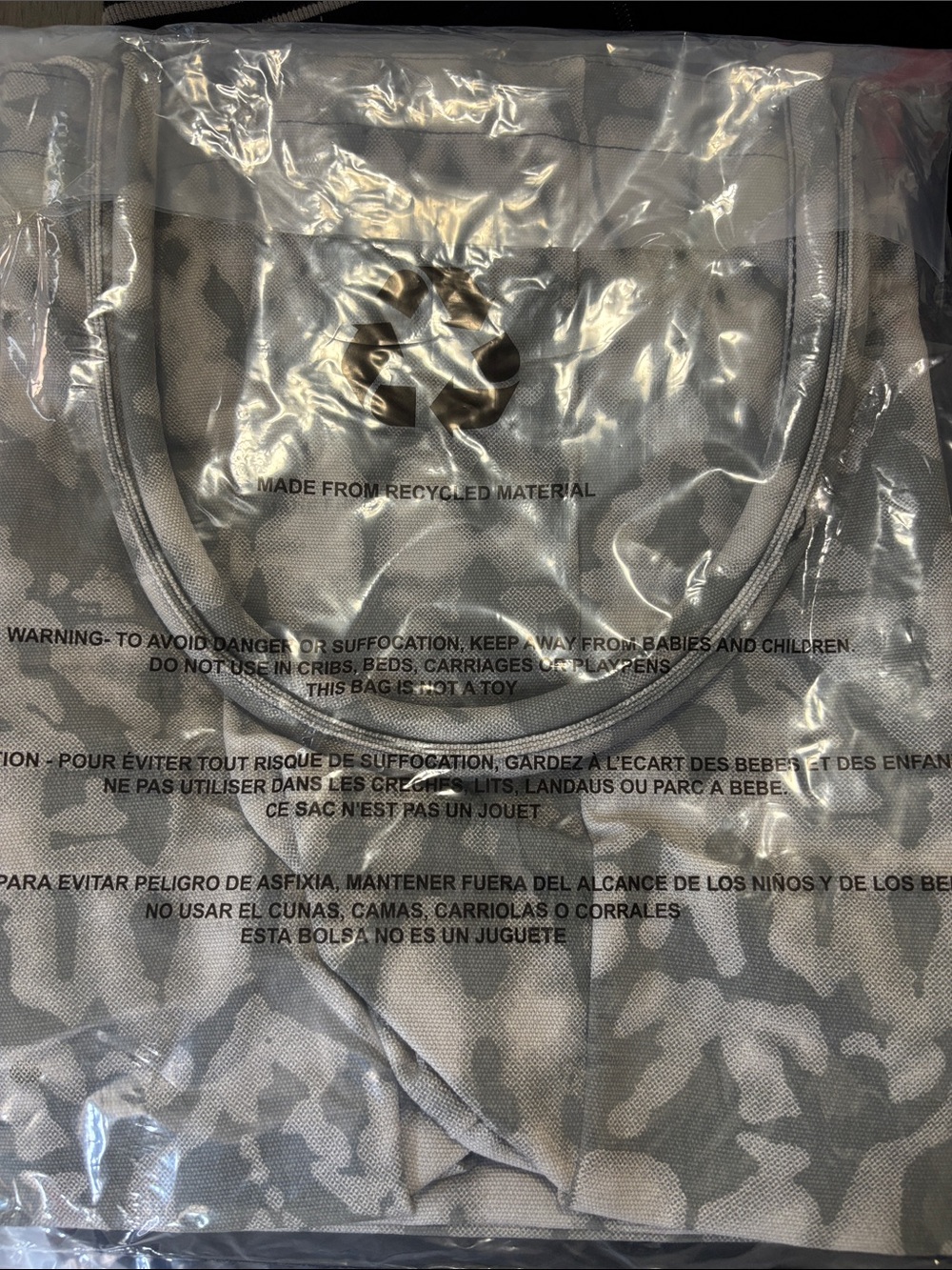 ALO Yoga Grey Tie-Dye Canvas Tote with Bold Logo - Picture 3 of 7